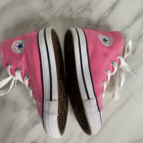 Girls pink Converse - Picture 3 of 5